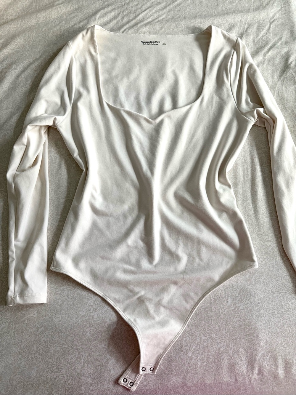 Abercrombie & Fitch Soft A&F Matte Seamless Longsleeve Sweetheart Bodysuit